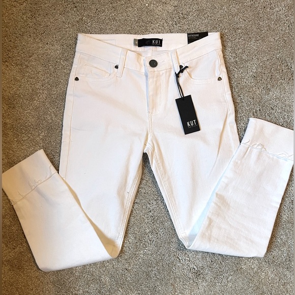 NWT KUT from the Kloth Catherine Boyfriend Jeans Optic White. Size 00 - Picture 4 of 6